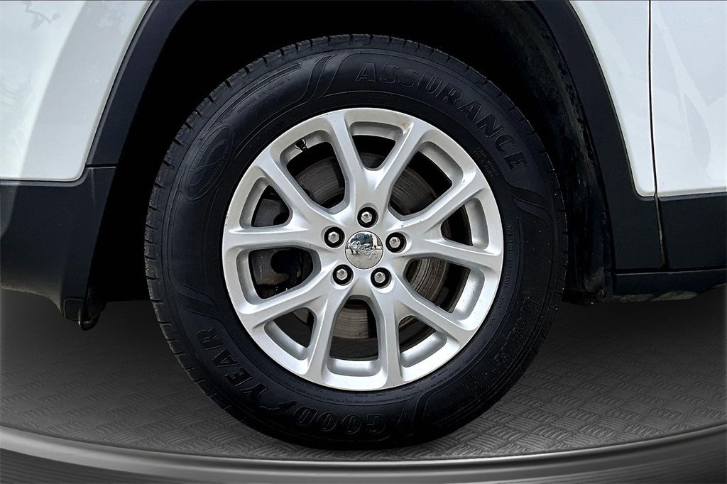 2018 Jeep Cherokee Latitude Image 7 of 28