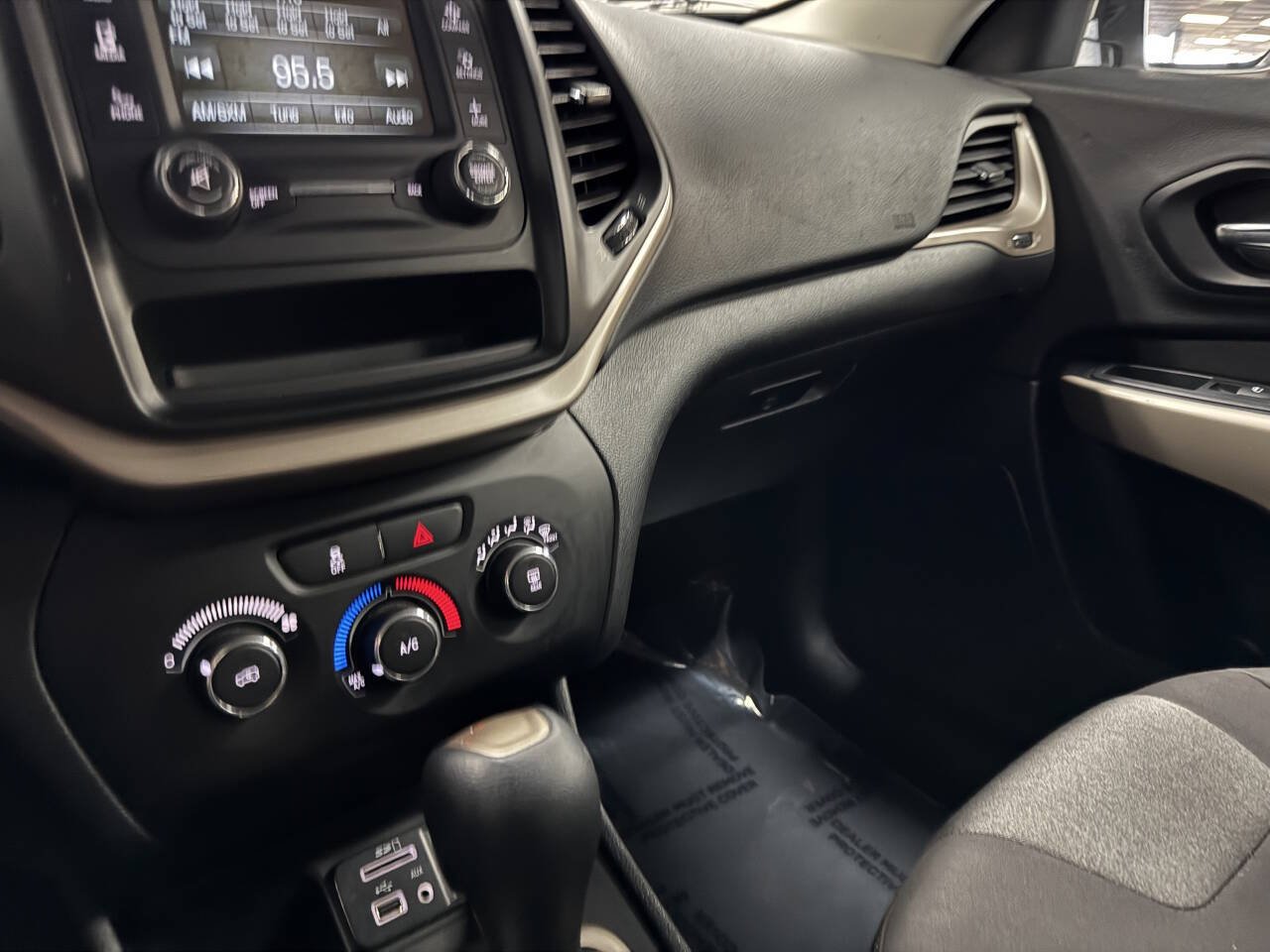 Vehicle image 26 of 59