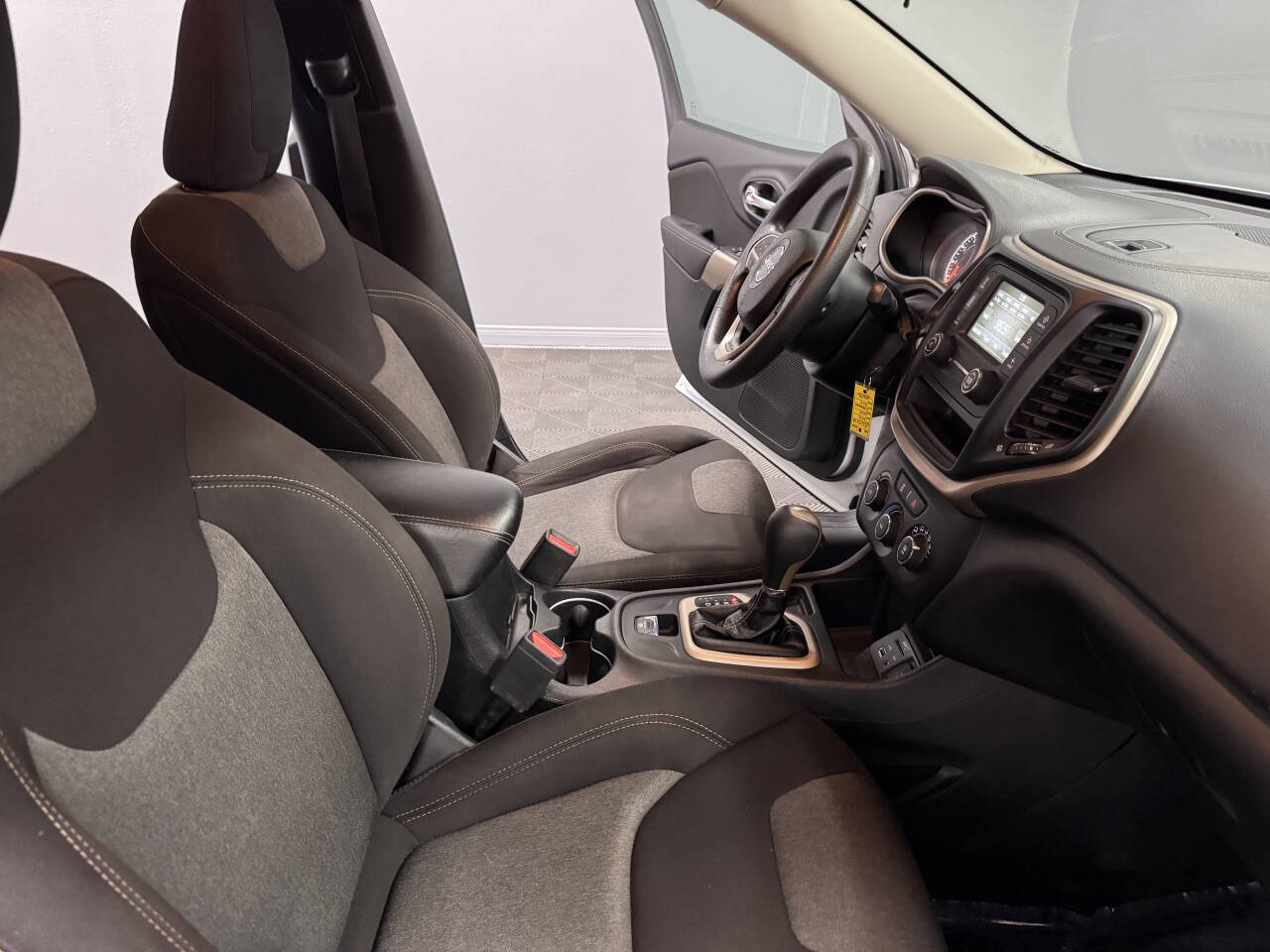 Vehicle image 56 of 59
