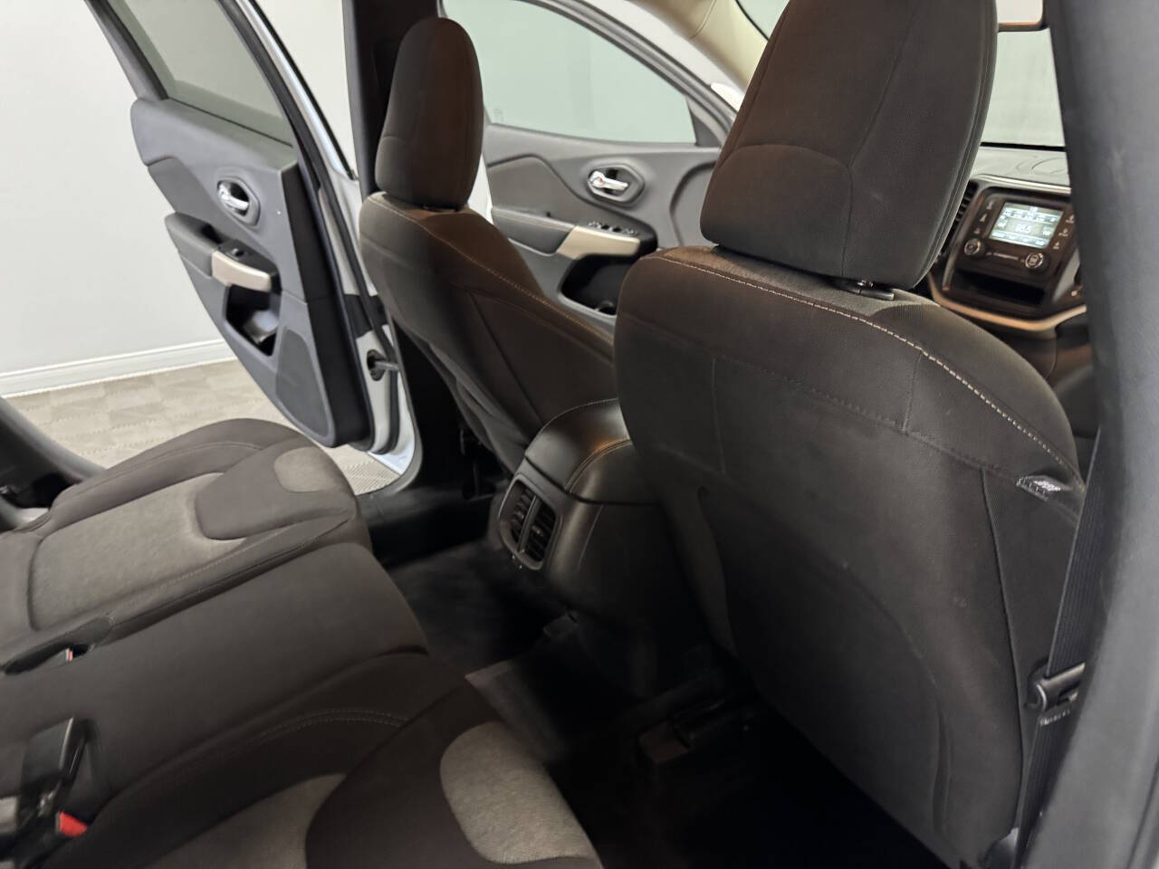 Vehicle image 49 of 59