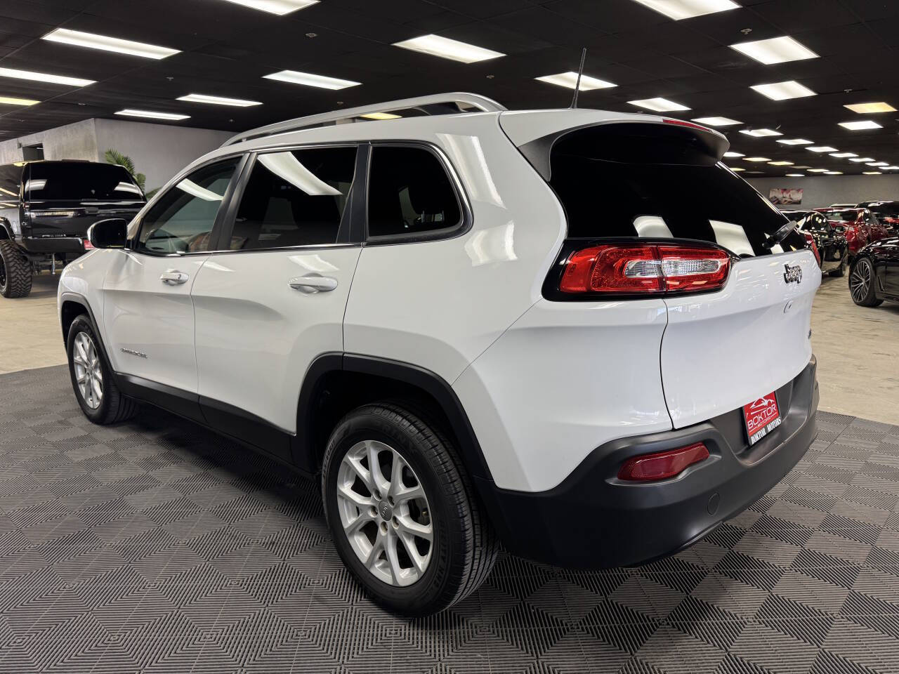 Vehicle image 11 of 59