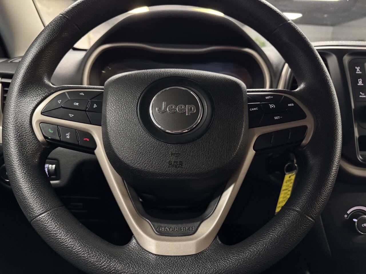 Vehicle image 22 of 59