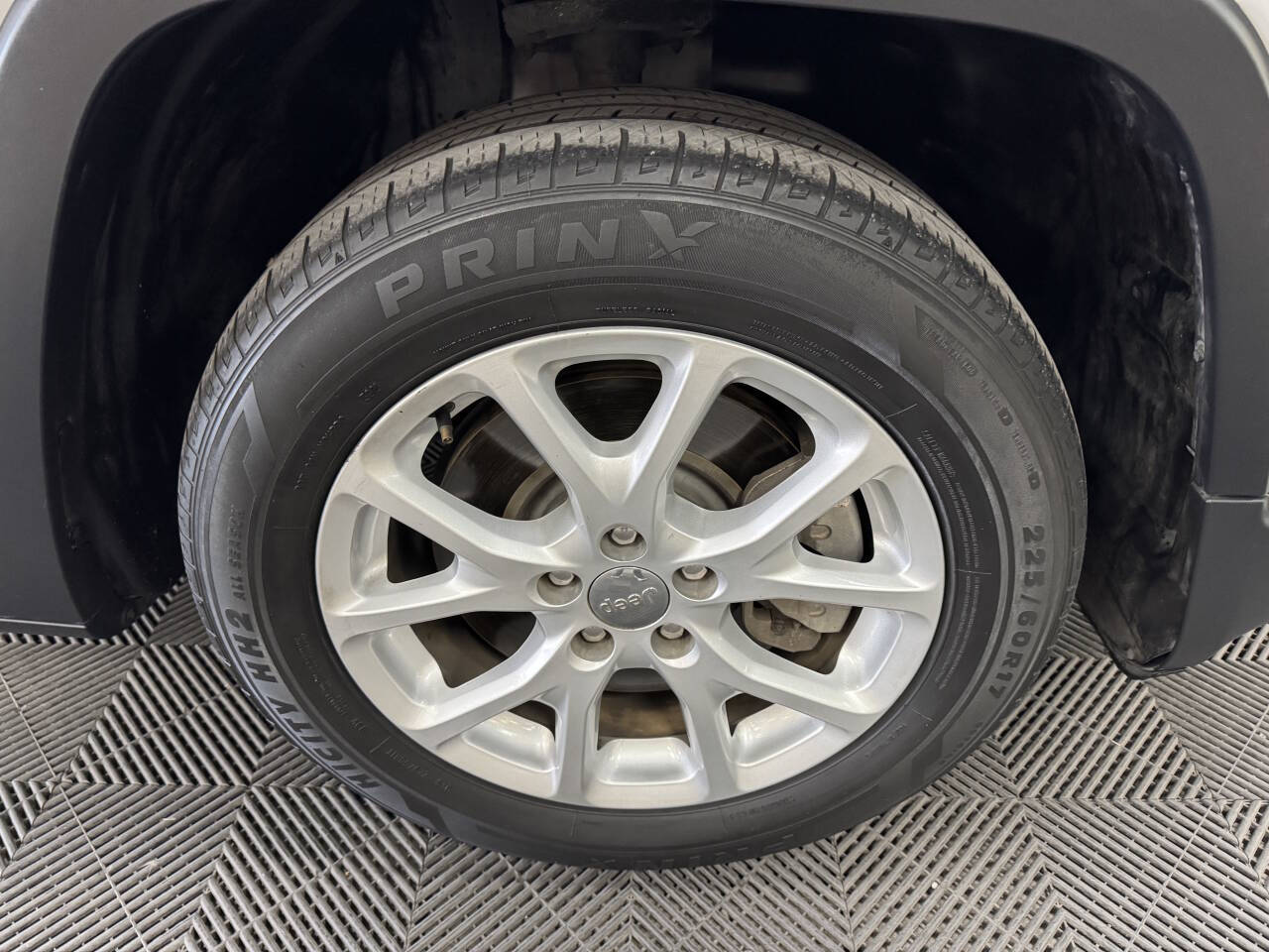 Vehicle image 20 of 59