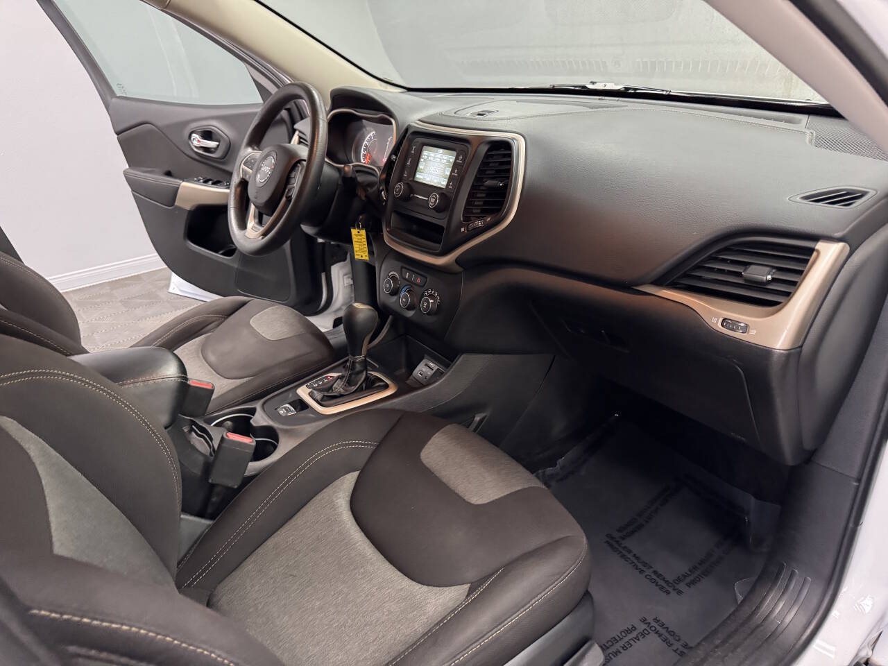 Vehicle image 58 of 59