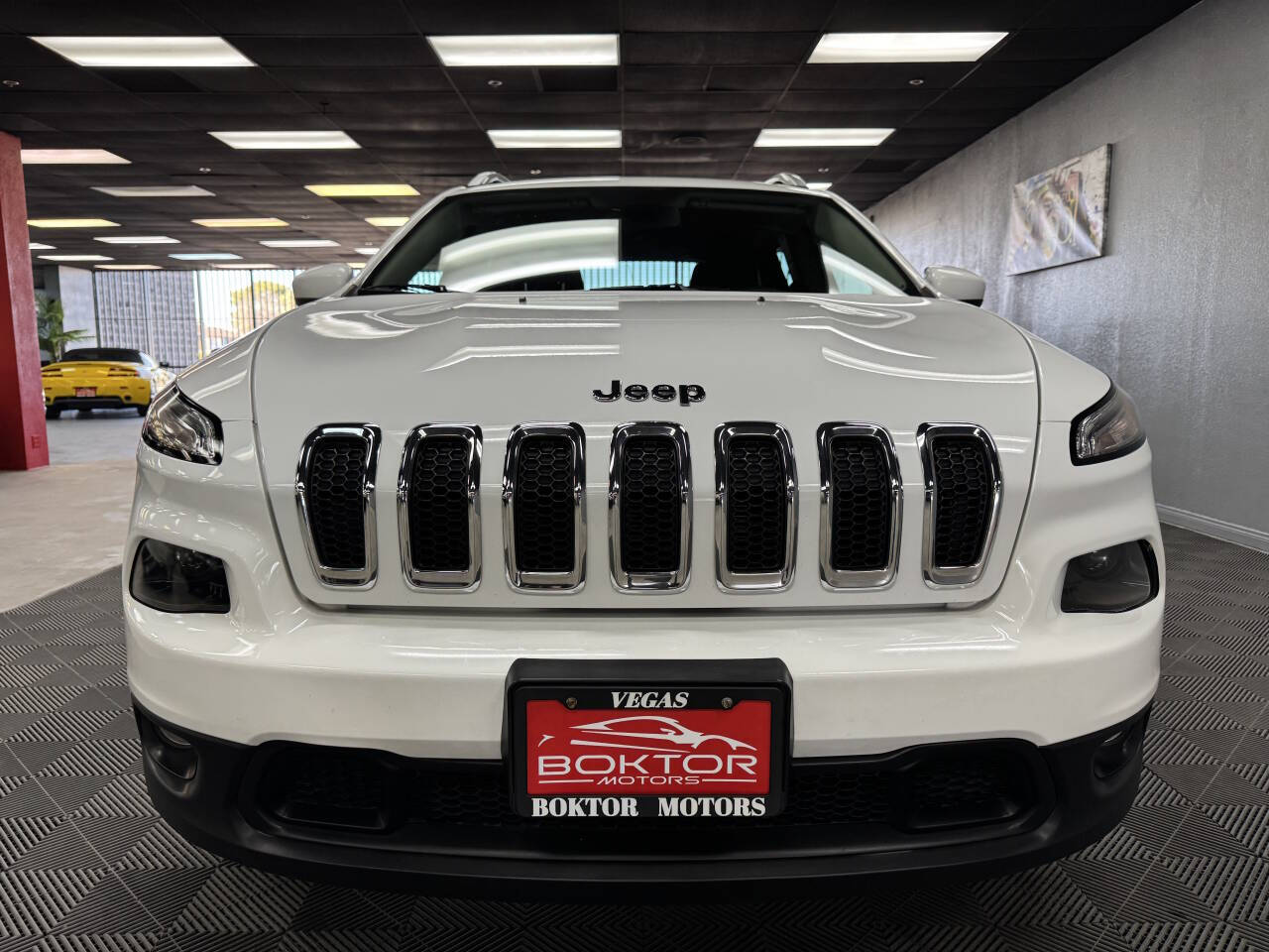 Vehicle image 4 of 59