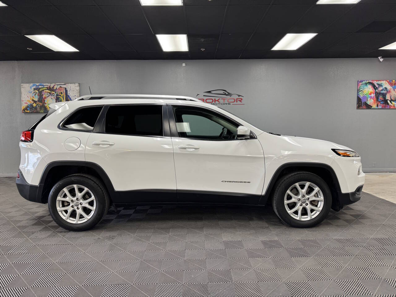 Vehicle image 8 of 59