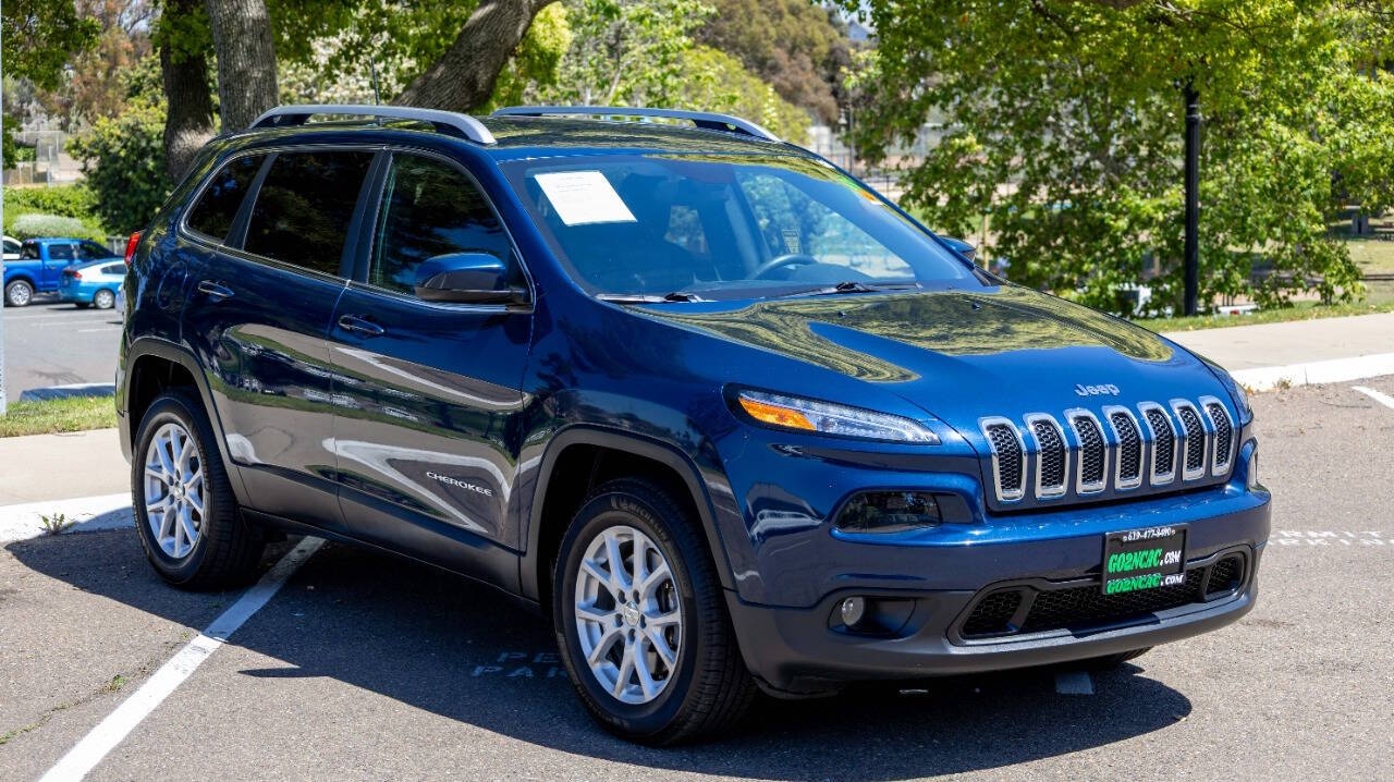 Vehicle image 3 of 27