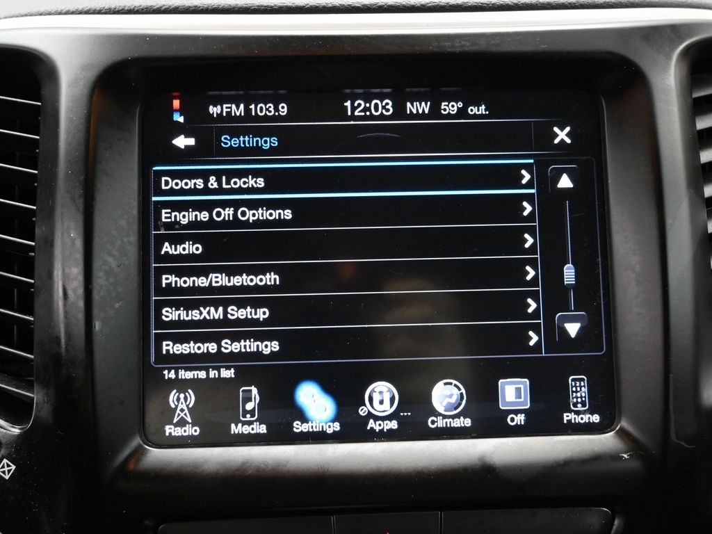 2018 Jeep Cherokee Latitude Plus Image 37 of 53