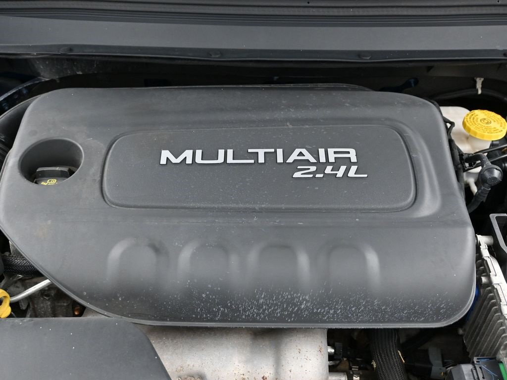 2018 Jeep Cherokee Latitude Plus Image 20 of 53