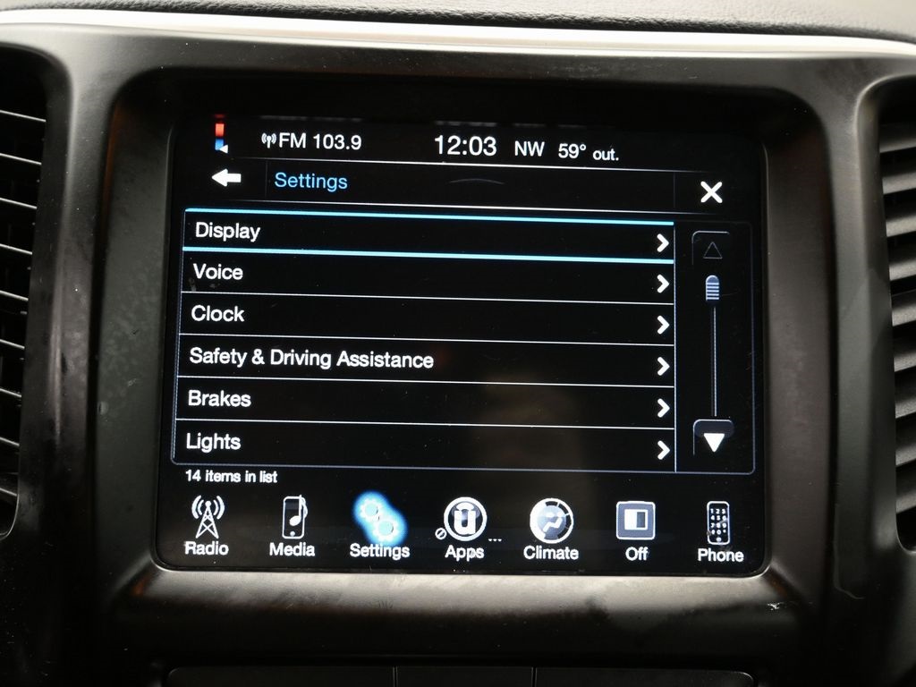 2018 Jeep Cherokee Latitude Plus Image 35 of 53