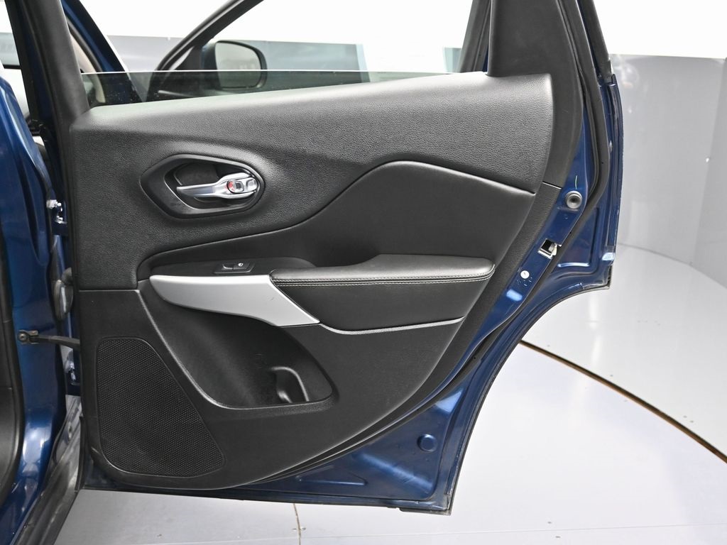 2018 Jeep Cherokee Latitude Plus Image 42 of 53