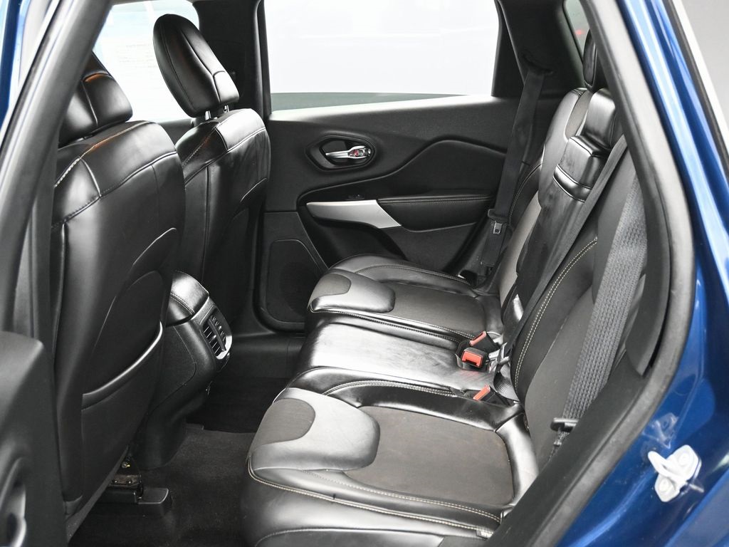 2018 Jeep Cherokee Latitude Plus Image 28 of 53