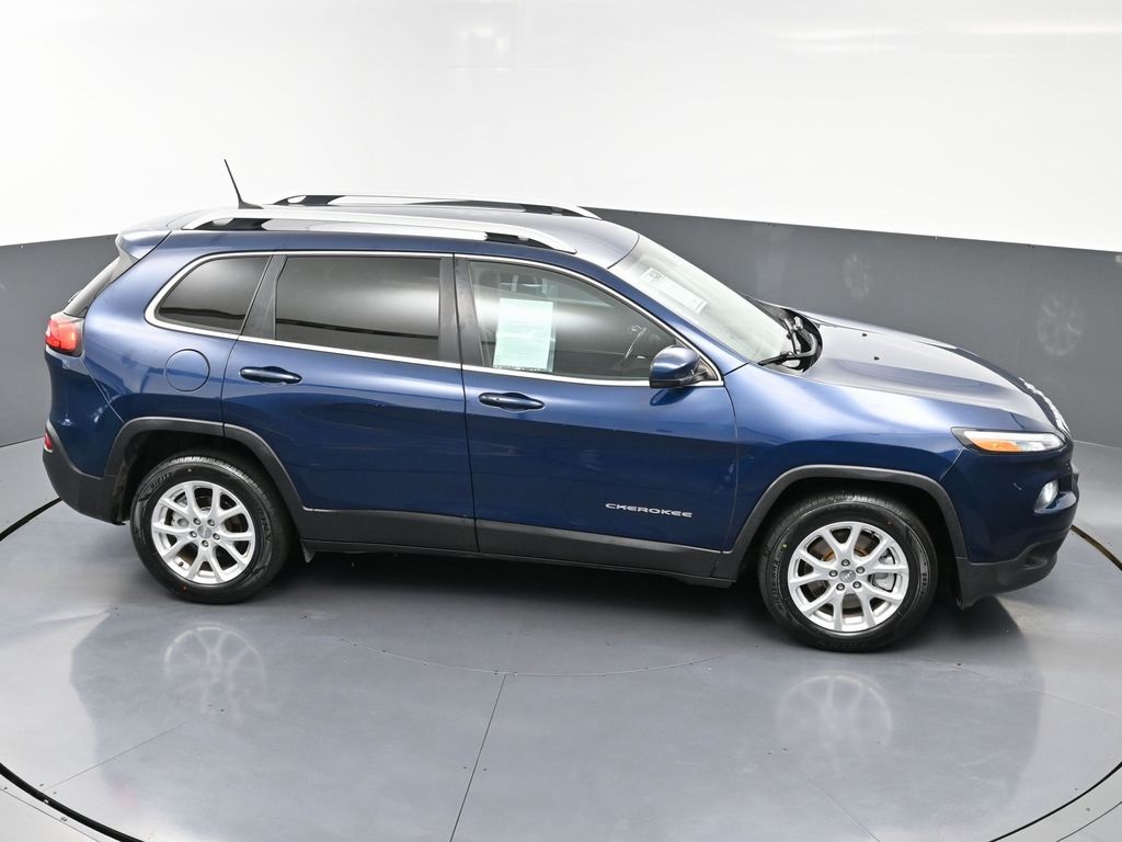 2018 Jeep Cherokee Latitude Plus Image 7 of 53