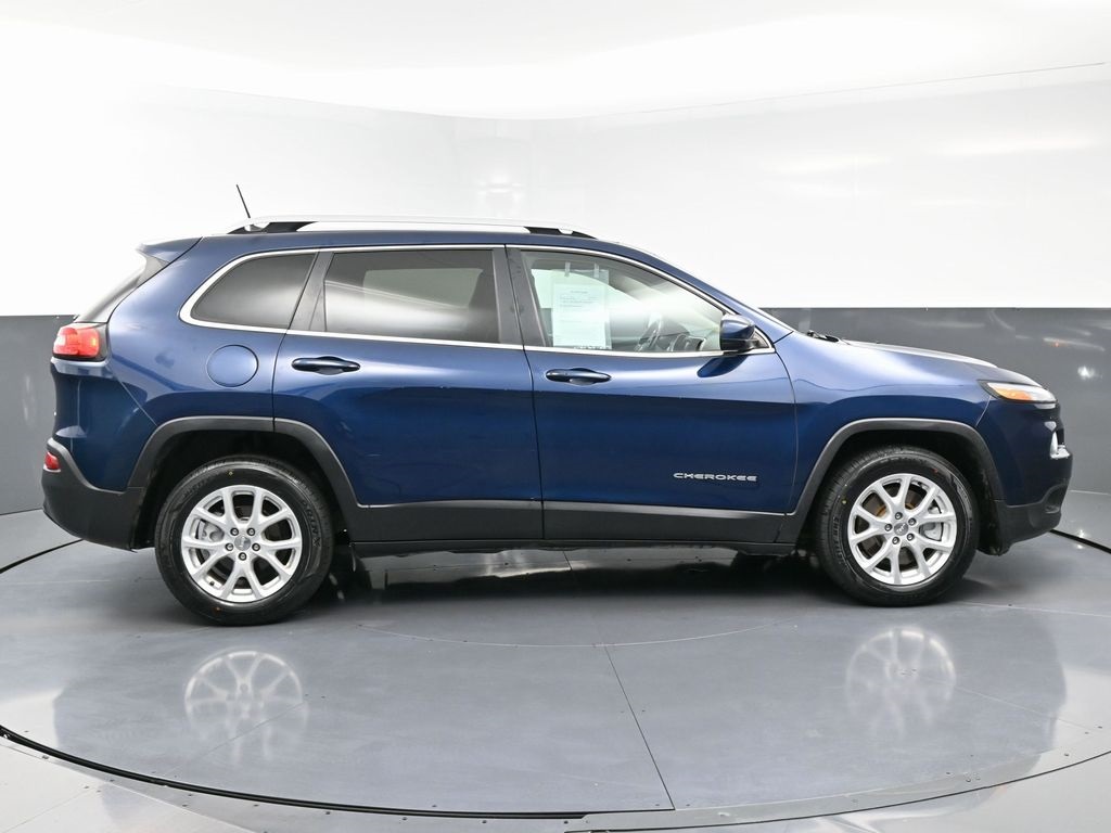 2018 Jeep Cherokee Latitude Plus Image 12 of 53
