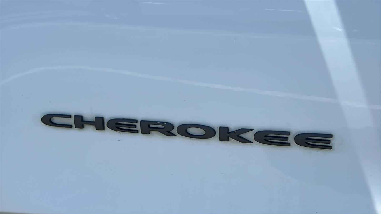 Vehicle image 26 of 30