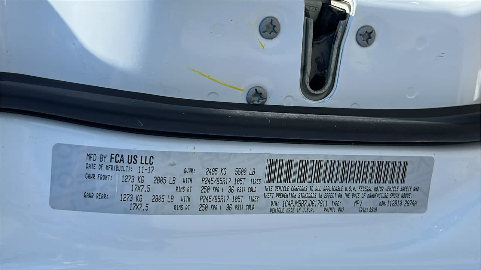 Vehicle image 25 of 30