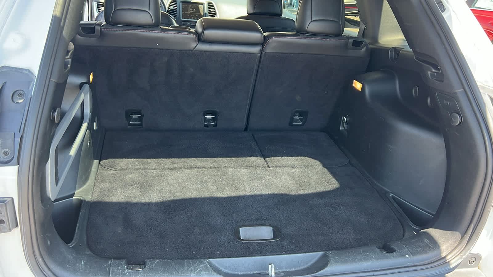 Vehicle image 10 of 30