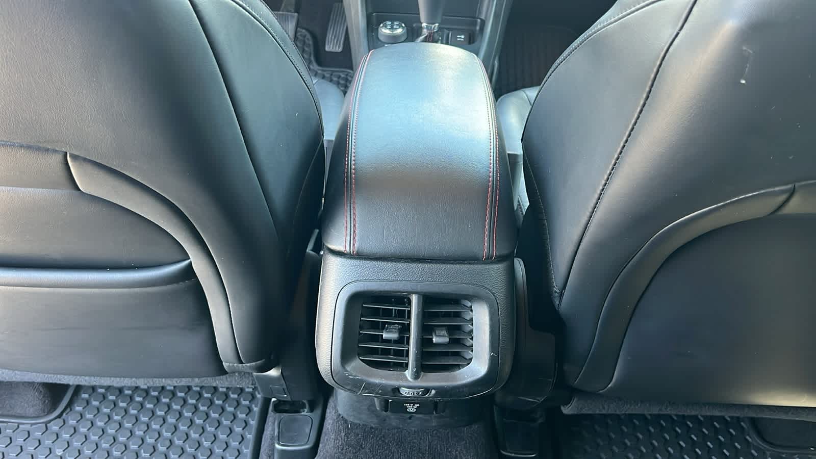 Vehicle image 21 of 30