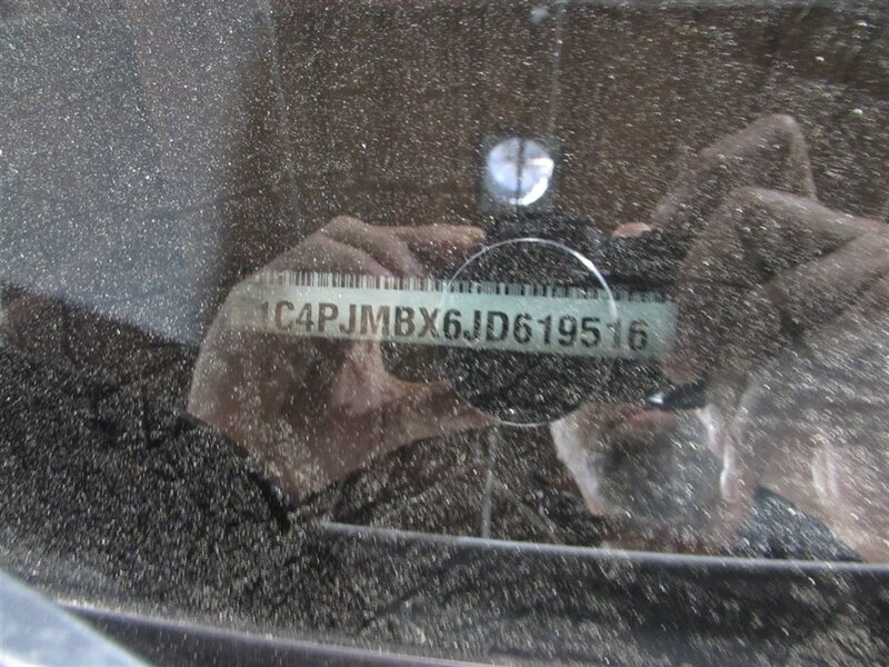 Vehicle image 8 of 29