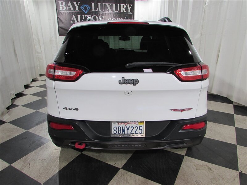 Vehicle image 7 of 29