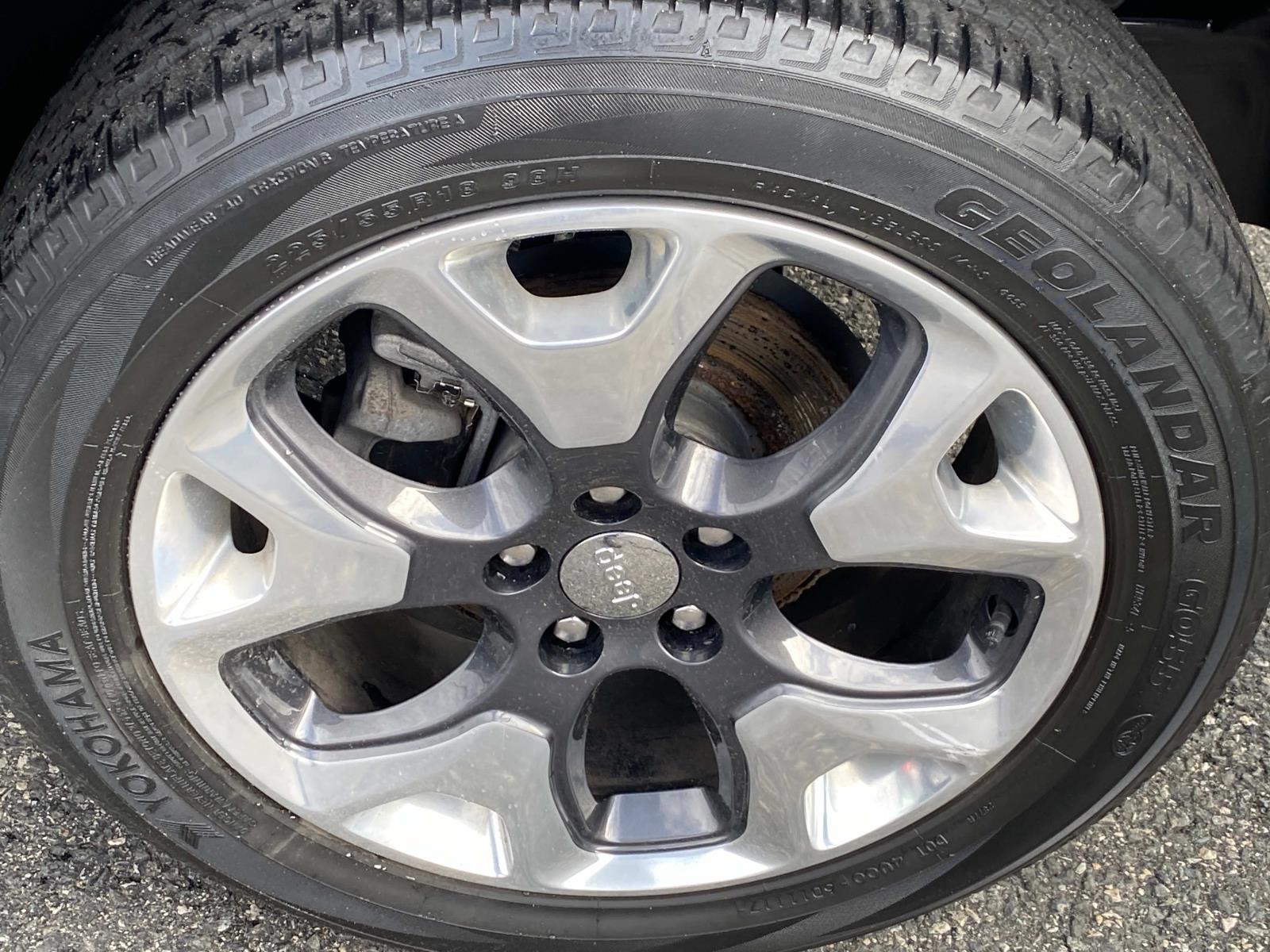 Vehicle image 28 of 29