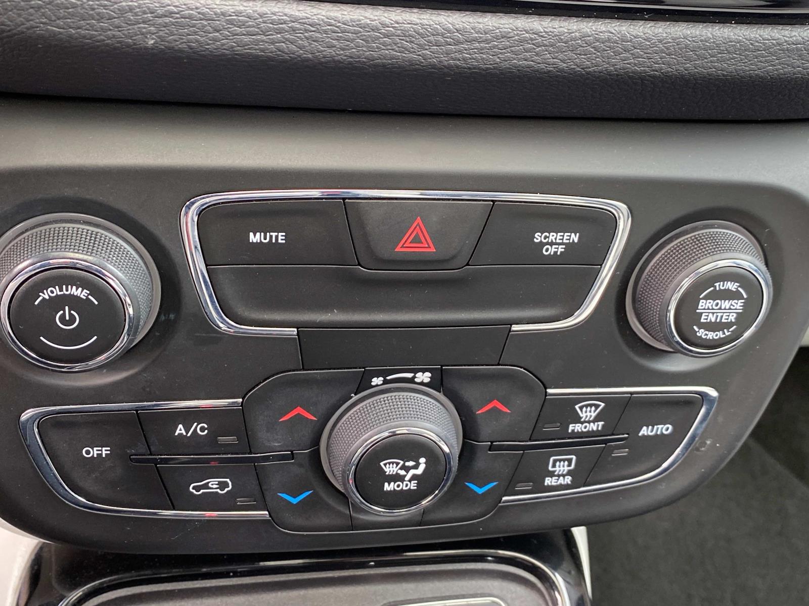 Vehicle image 16 of 29
