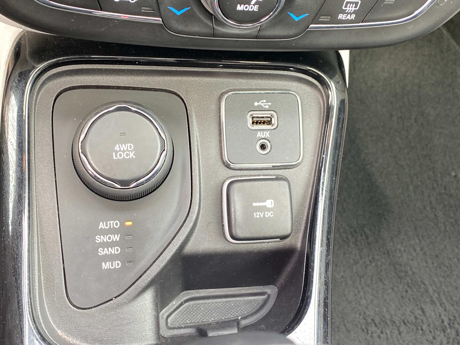 Vehicle image 15 of 29