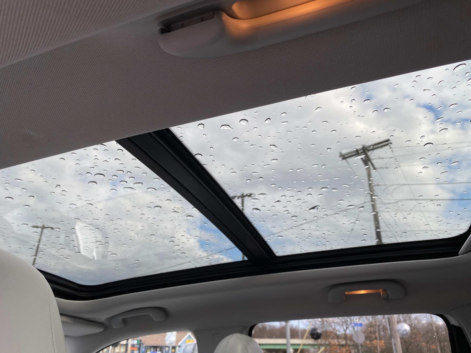 Vehicle image 11 of 29
