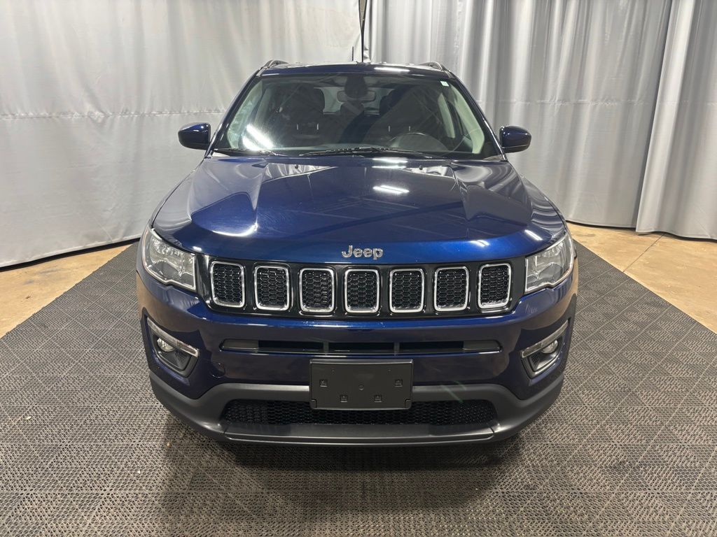 Vehicle image 2 of 33
