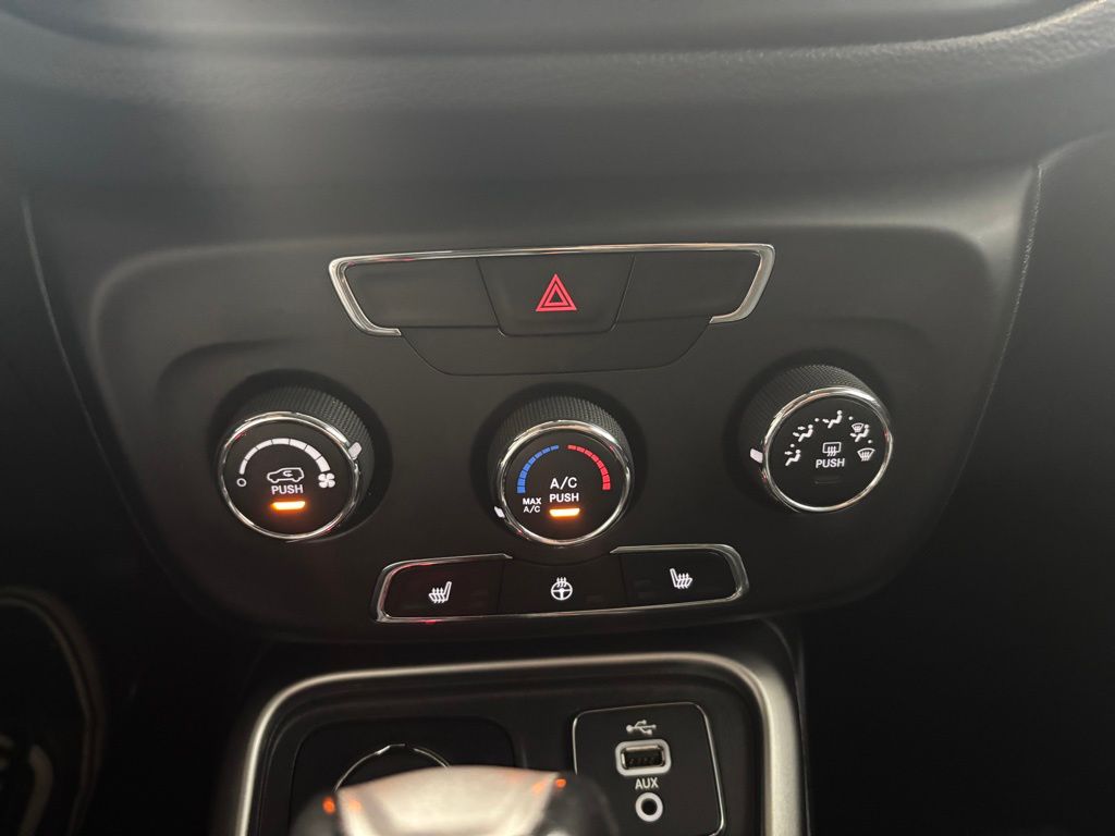 Vehicle image 33 of 33