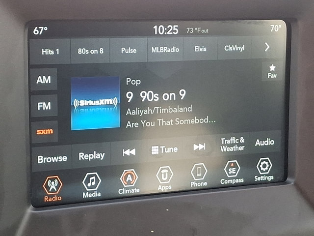 2018 Jeep Compass Latitude Image 16 of 30