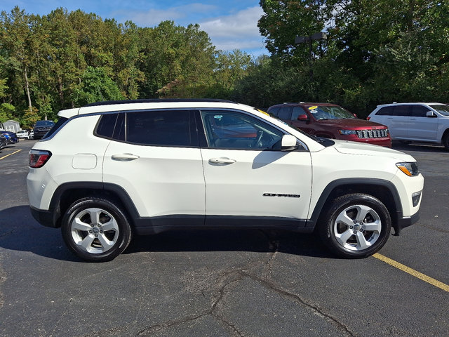 2018 Jeep Compass Latitude Image 4 of 30