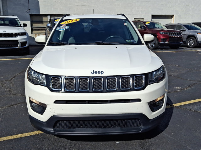 2018 Jeep Compass Latitude Image 2 of 30