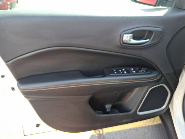 2018 Jeep Compass Latitude Image 18 of 30