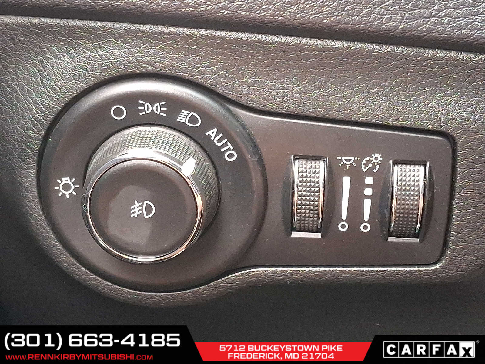 Vehicle image 23 of 30
