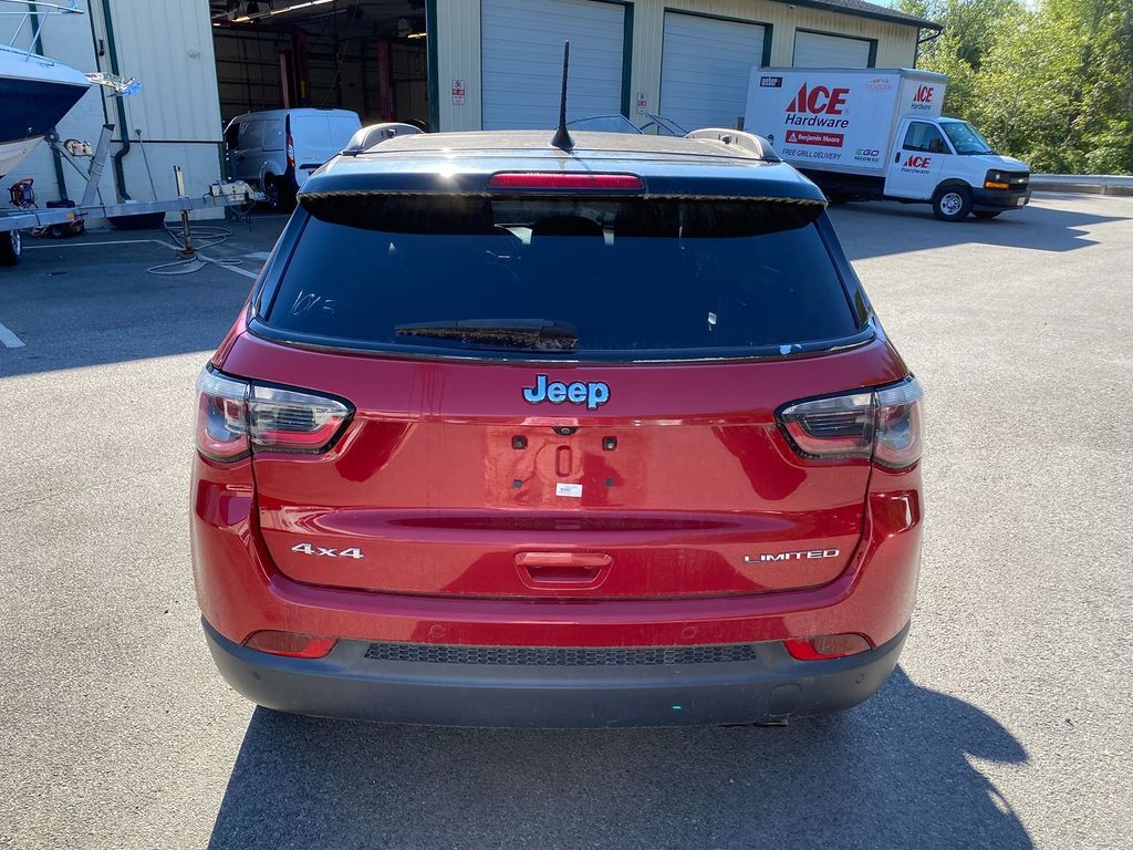 2018 Jeep Compass Limited Image 9 of 12