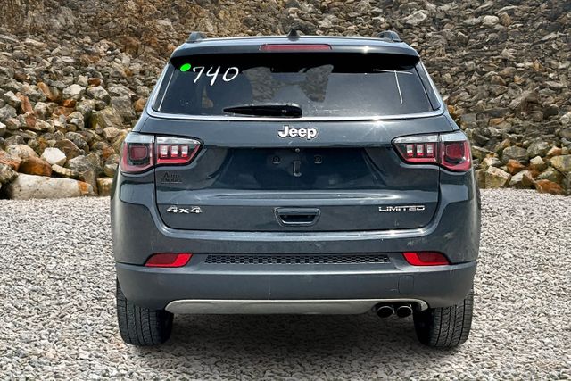Vehicle image 5 of 33