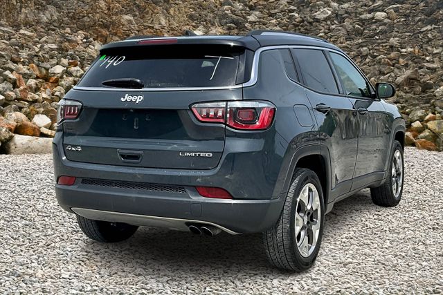 Vehicle image 4 of 33