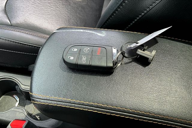 Vehicle image 12 of 33