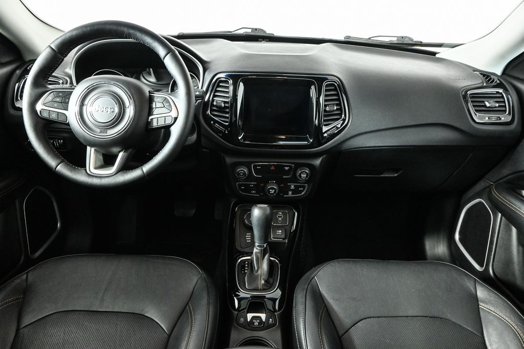 2018 Jeep Compass Limited Image 19 of 38