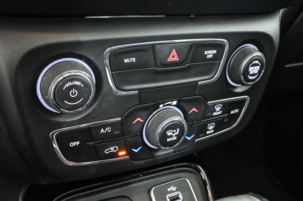 2018 Jeep Compass Limited Image 35 of 38