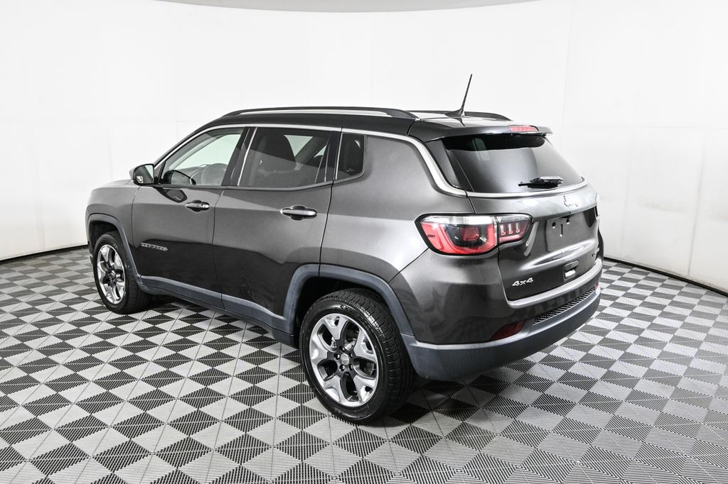 2018 Jeep Compass Limited Image 8 of 38