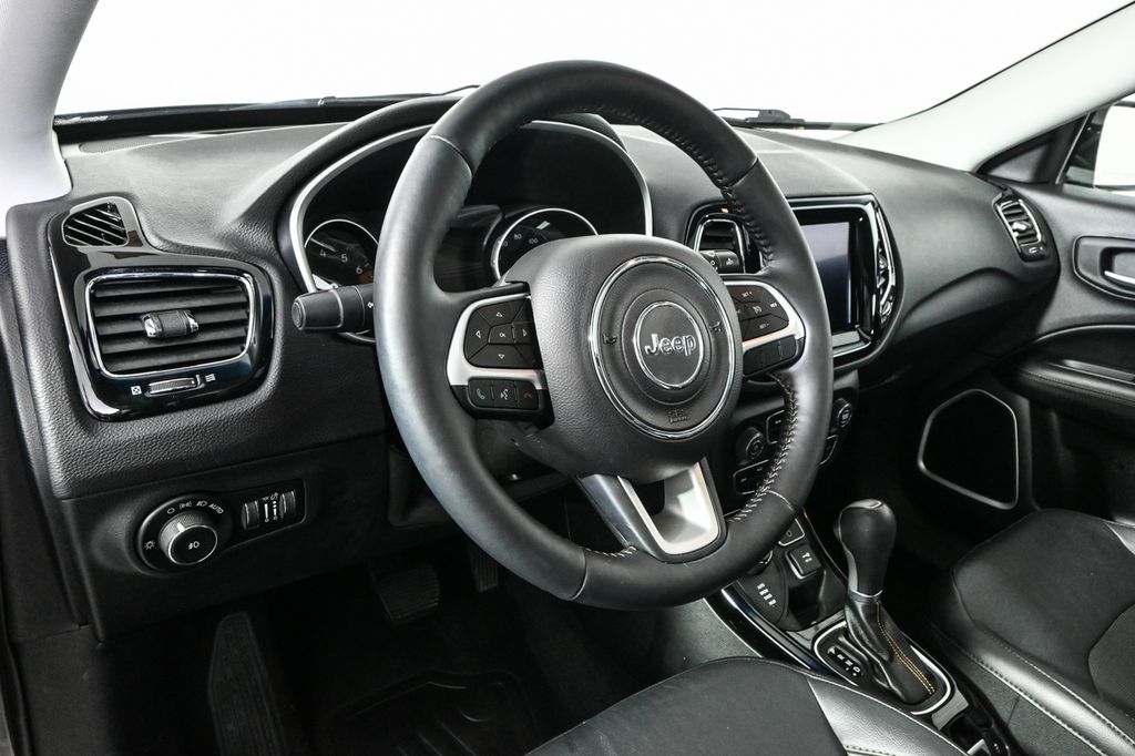 2018 Jeep Compass Limited Image 20 of 38