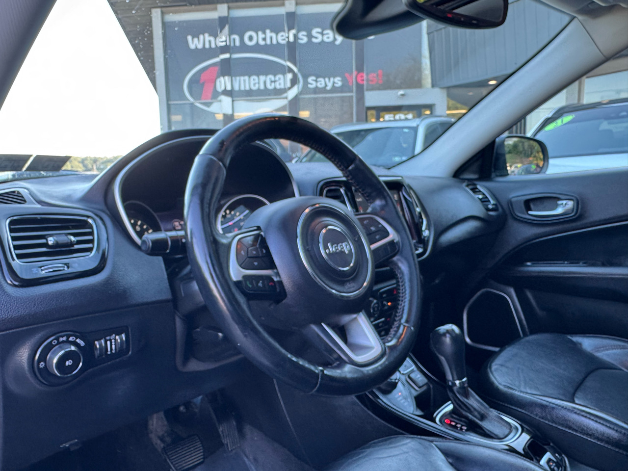 2018 Jeep Compass Limited Image 32 of 59