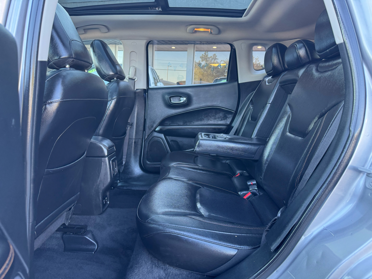 2018 Jeep Compass Limited Image 27 of 59