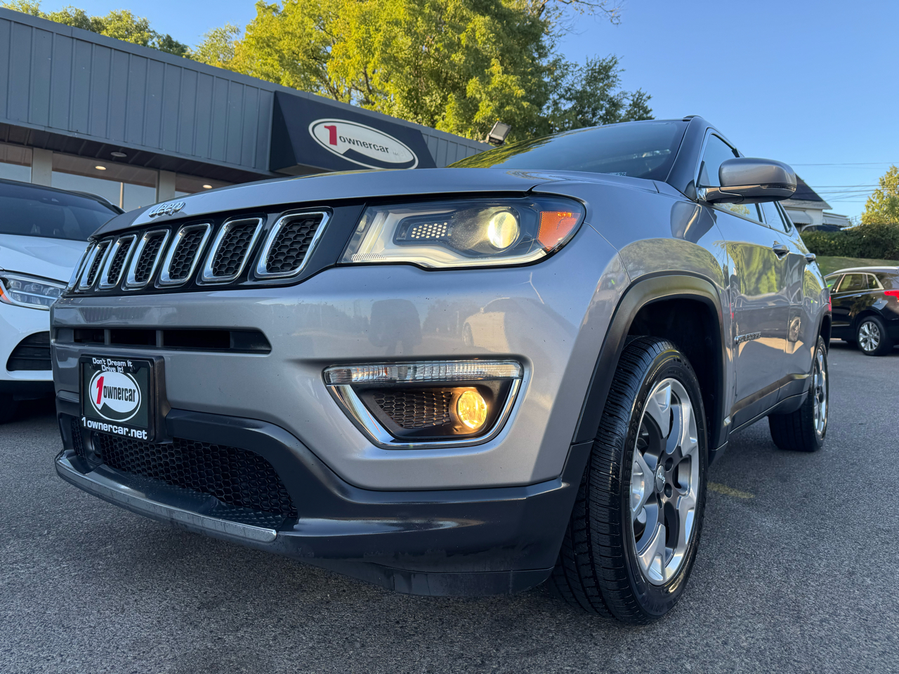 2018 Jeep Compass Limited Image 3 of 59