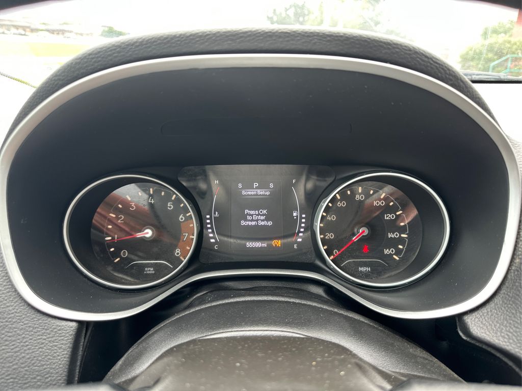Vehicle image 16 of 22