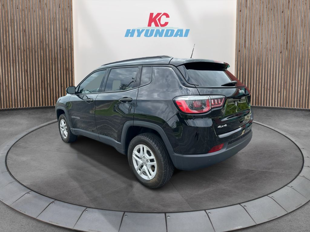 Vehicle image 6 of 22