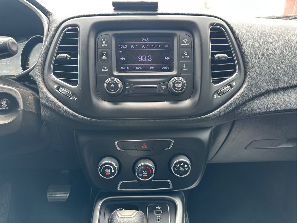 Vehicle image 17 of 22