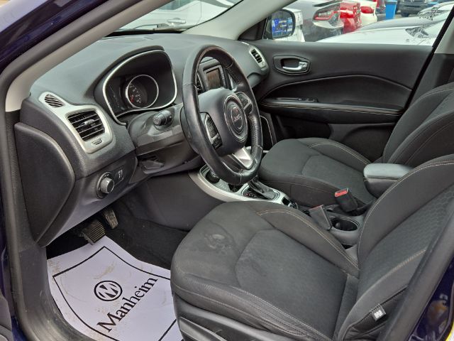 Vehicle image 7 of 15